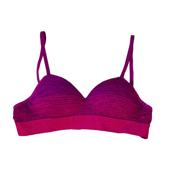 Bras - Picture 4 of 7